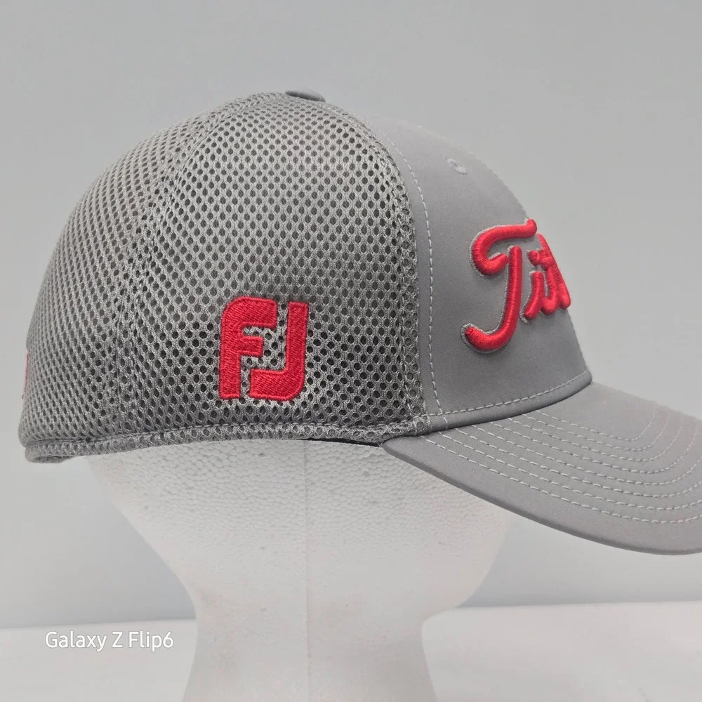 Titleist Golf Hat Gray Red Mesh Back Stretch Fit Pro V1 FJ Logo Cap Mens S/M